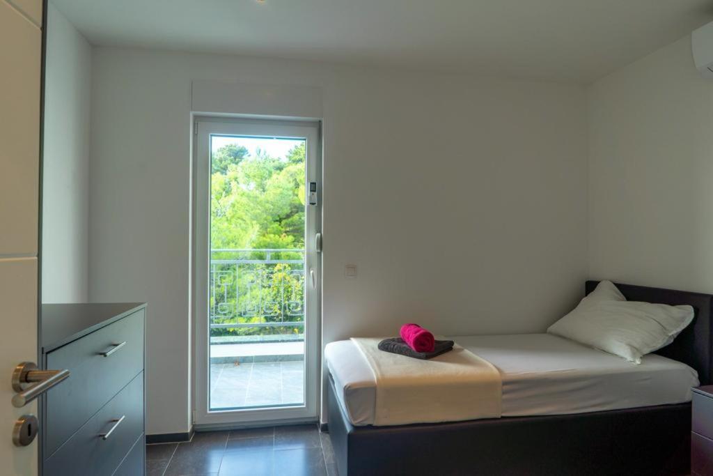 Villa Cologne Baška Voda Zewnętrze zdjęcie
