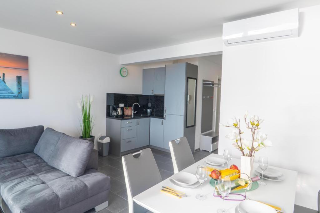 Villa Cologne Baška Voda Zewnętrze zdjęcie