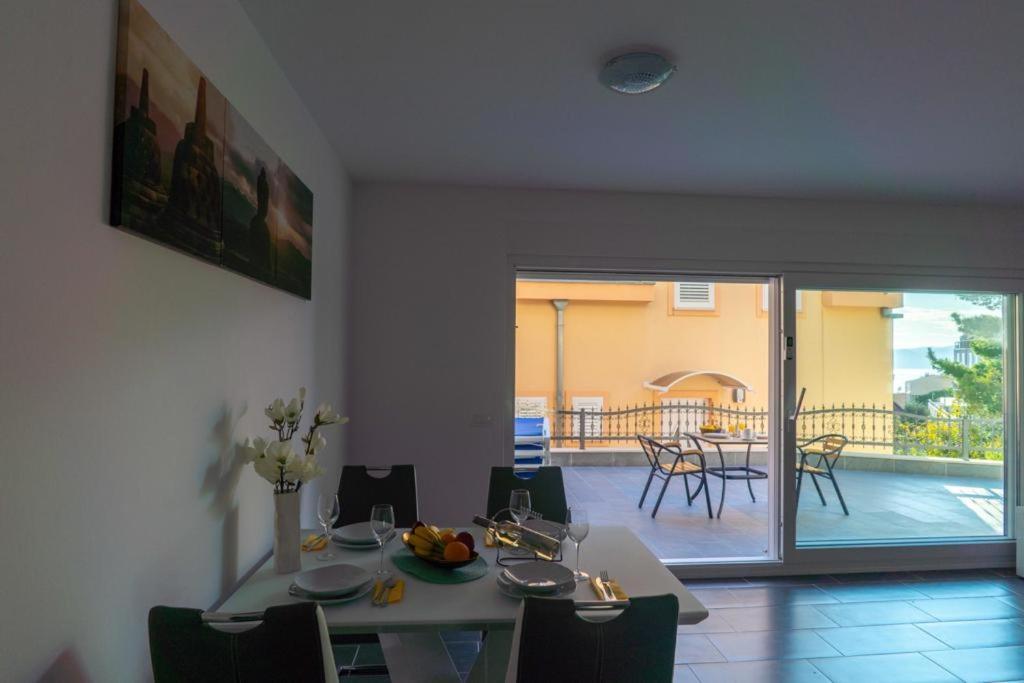 Villa Cologne Baška Voda Zewnętrze zdjęcie